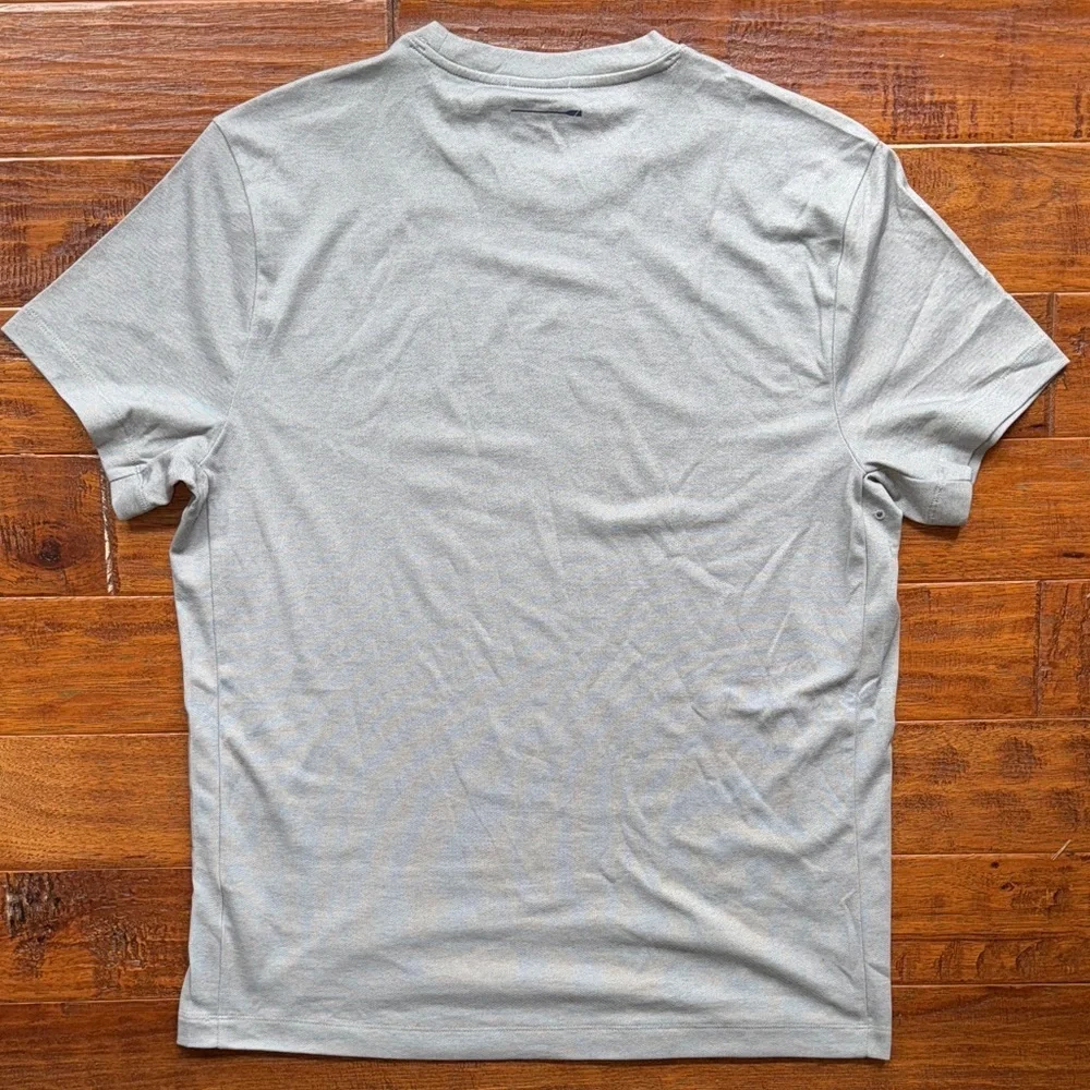 J. Crew Performance t-shirt COOLMAX technology Light Gray Short Sleeve, size L